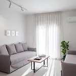 The H Experience - Eclectic Spacious Apartment Near Venetian Castle - 1