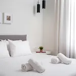 The H Experience - Eclectic Spacious Apartment Near Venetian Castle - 1