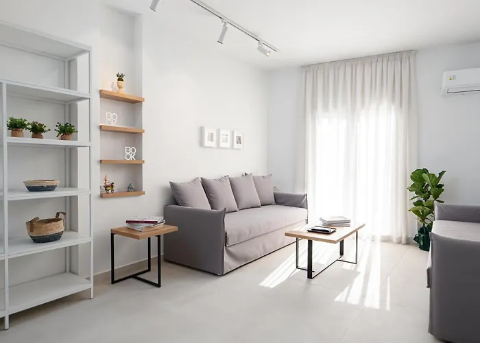 The H Experience - Eclectic Spacious Apartment Near Venetian Castle - 1